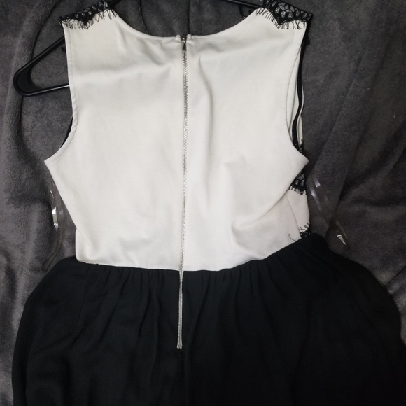 Dress - Picture 2 of 5